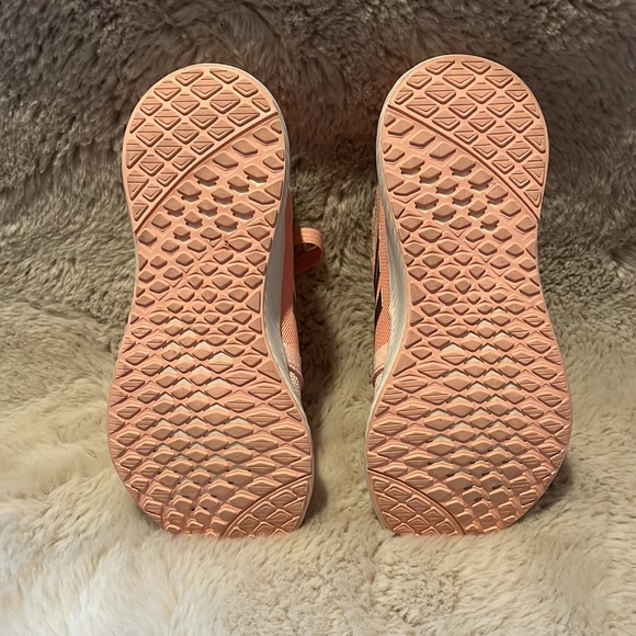 Like new! Super cute blush pink Adidas - Picture 4 of 4